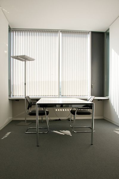 Sistemas de bandas verticales, SG 2910, Room shot "Rivella Headquarters", Rothrist, Switzerland