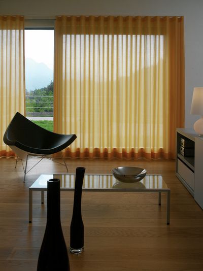 Sistemas de rieles de cortinas de accionamiento manual, Colorama 1, Room shot